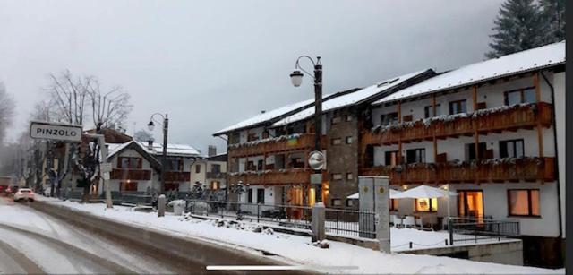 Olympic Regina Hotel Pinzolo Buitenkant foto
